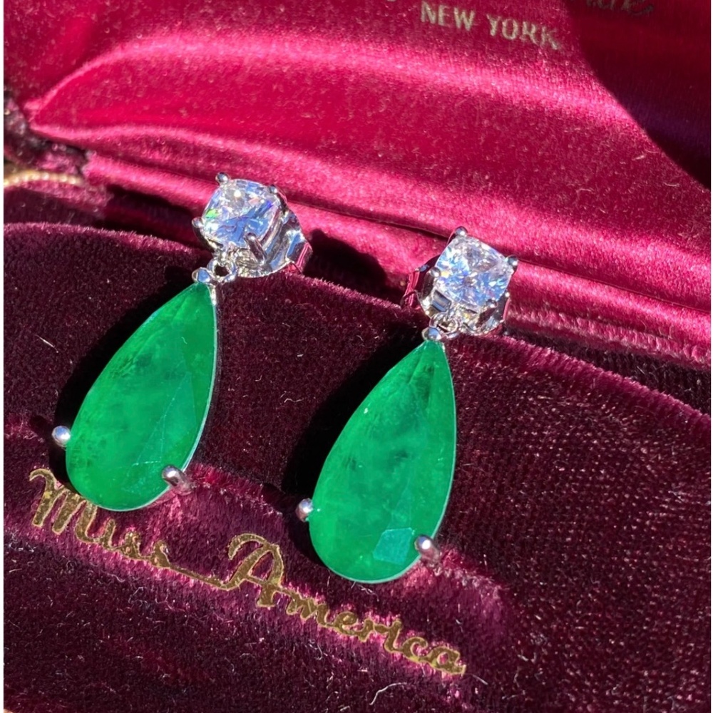 ❤️ Vibrant Green Lab-Created Emerald Dangle and Drop Earrings